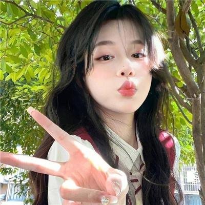 芒果和红色轮椅 海报